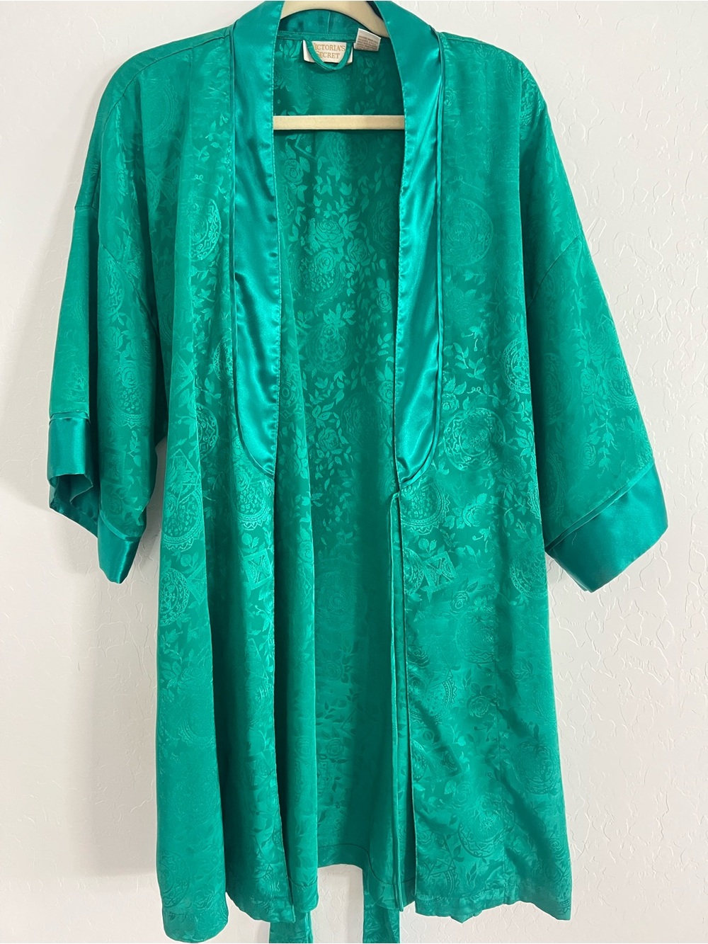 Vintage 80’s Victoria’s Secret Gold Label Robe - Picture 2 of 9
